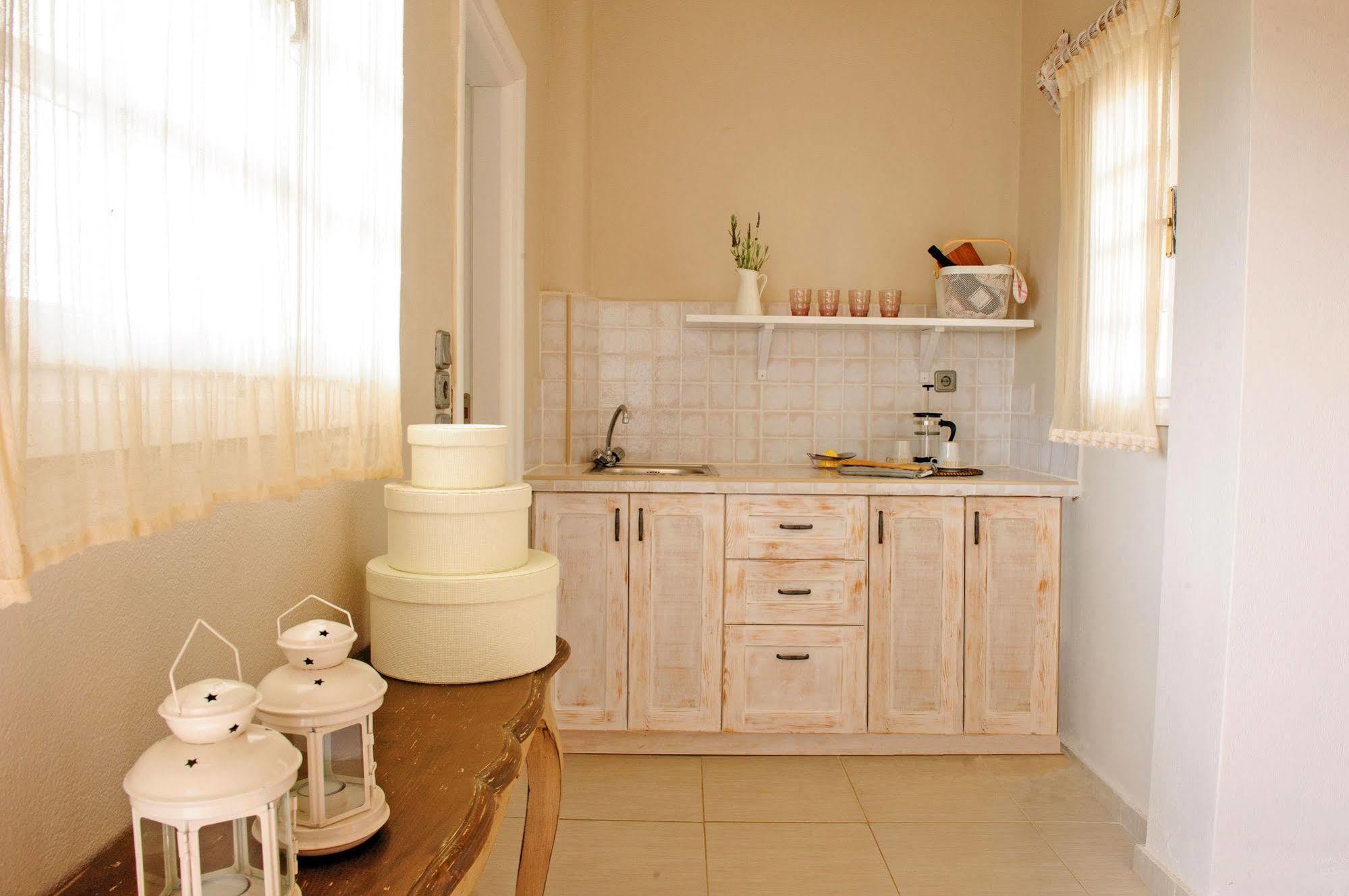 Golden Sun Boutique Malia